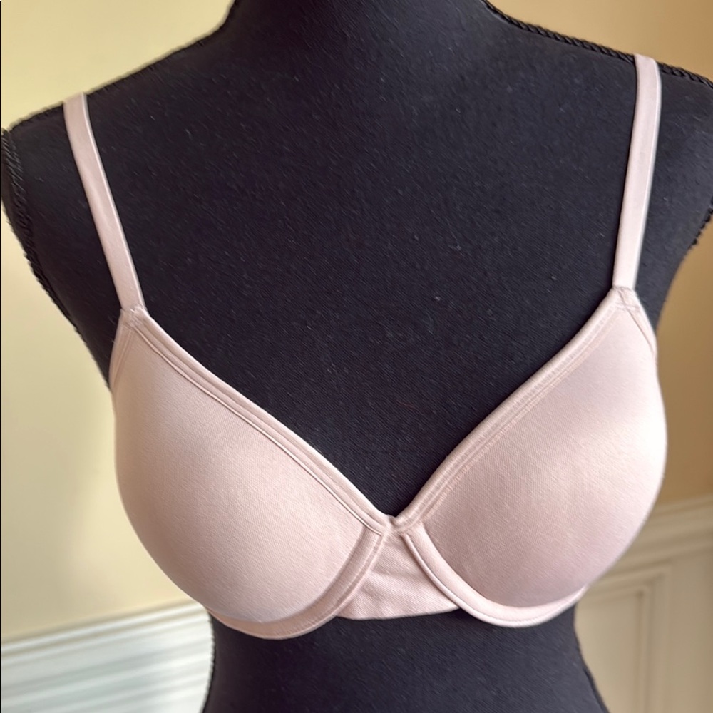 Tommy Hilfiger Light Pink Underwire Bra‎ Sz 34B